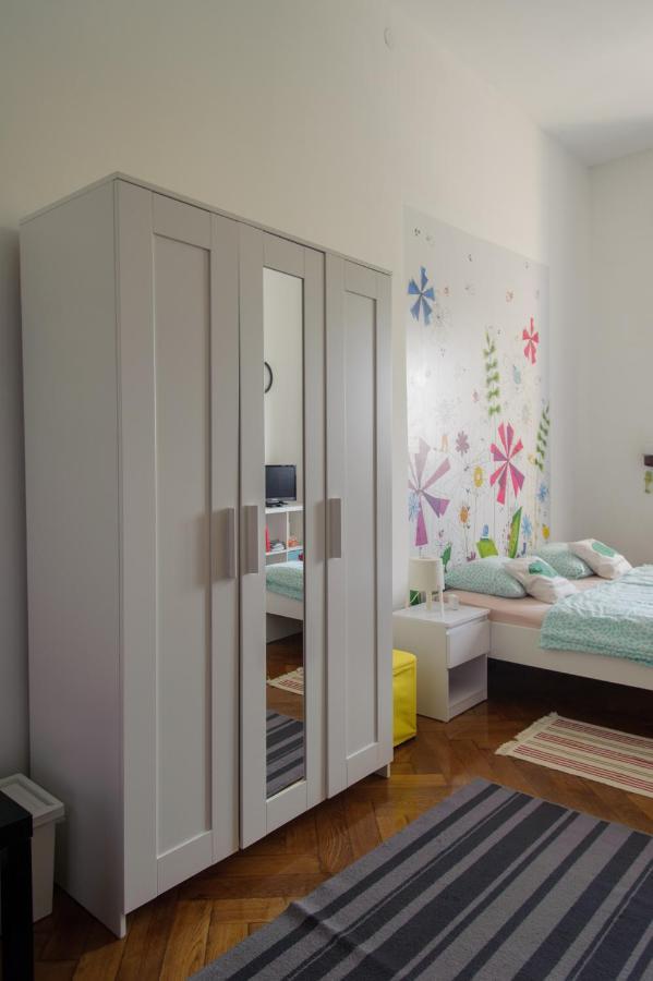 Cozy River View Apartment 卡尔洛瓦茨 外观 照片