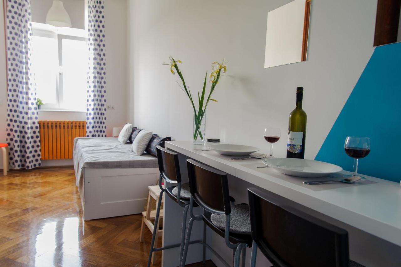 Cozy River View Apartment 卡尔洛瓦茨 外观 照片